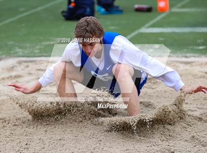 Thumbnail 1 in Bob Jenkins SCTCCCA Coaches Classic (Triple Jump & High Jump) photogallery.