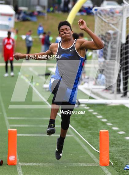 Thumbnail 3 in Bob Jenkins SCTCCCA Coaches Classic (Triple Jump & High Jump) photogallery.