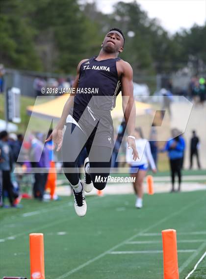 Thumbnail 3 in Bob Jenkins SCTCCCA Coaches Classic (Triple Jump & High Jump) photogallery.