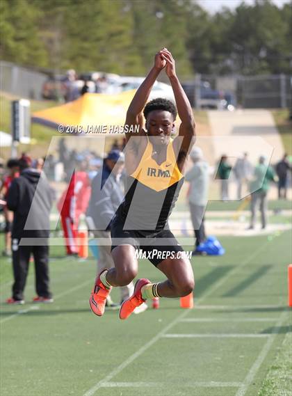 Thumbnail 3 in Bob Jenkins SCTCCCA Coaches Classic (Triple Jump & High Jump) photogallery.