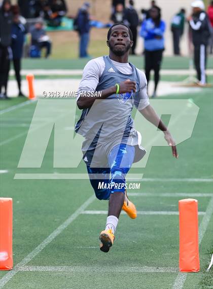 Thumbnail 3 in Bob Jenkins SCTCCCA Coaches Classic (Triple Jump & High Jump) photogallery.