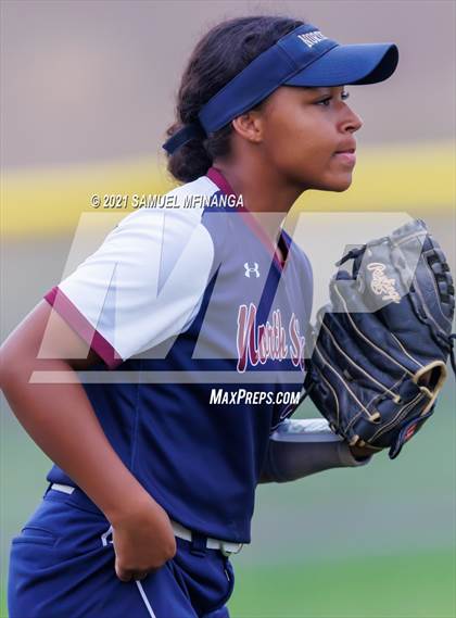 Thumbnail 3 in Grand Island vs. North Star photogallery.