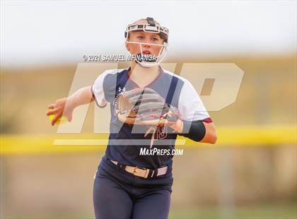 Thumbnail 2 in Grand Island vs. North Star photogallery.