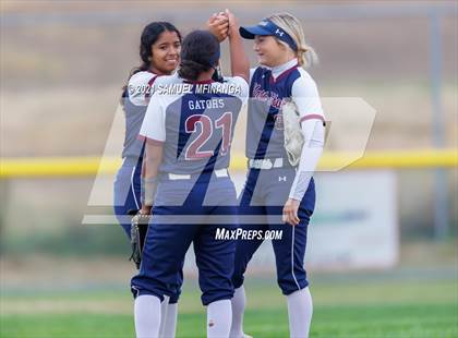 Thumbnail 2 in Grand Island vs. North Star photogallery.