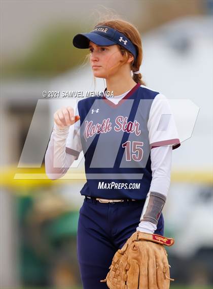 Thumbnail 2 in Grand Island vs. North Star photogallery.