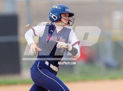 Thumbnail 2 in Grand Island vs. North Star photogallery.