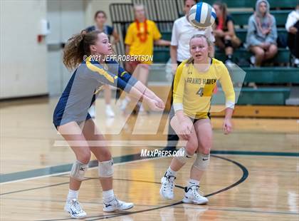 Thumbnail 3 in Grand Haven @ Jenison photogallery.