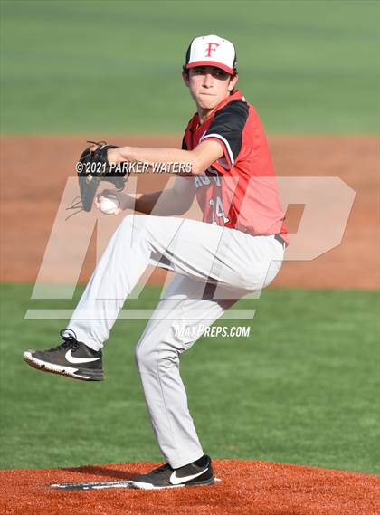 Thumbnail 3 in Jesuit @ Fontainebleau photogallery.