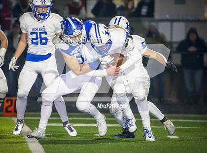 Thumbnail 1 in Highlands @ Covington Catholic photogallery.