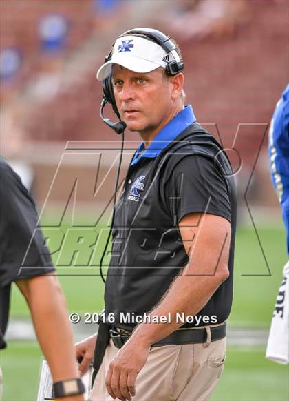 Thumbnail 2 in St. Xavier vs. St. John Bosco (Crosstown Showdown) photogallery.