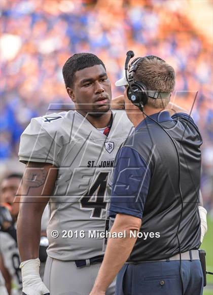 Thumbnail 2 in St. Xavier vs. St. John Bosco (Crosstown Showdown) photogallery.
