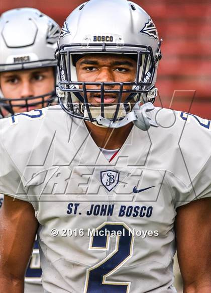 Thumbnail 3 in St. Xavier vs. St. John Bosco (Crosstown Showdown) photogallery.