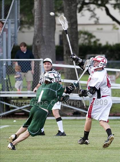 Thumbnail 2 in St. John's vs. Strake Jesuit photogallery.
