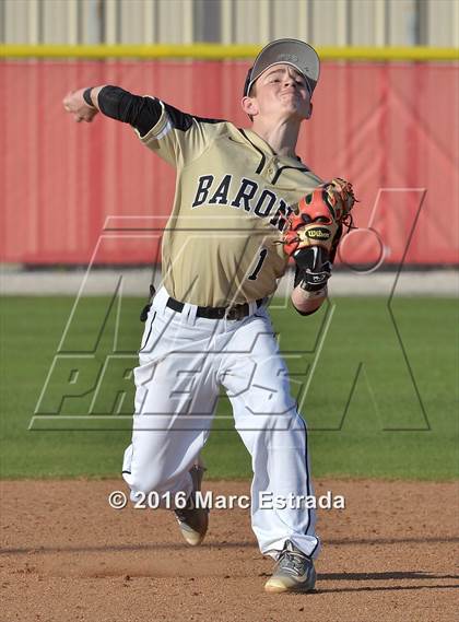 Thumbnail 1 in Clearwater vs. St. Petersburg Catholic photogallery.