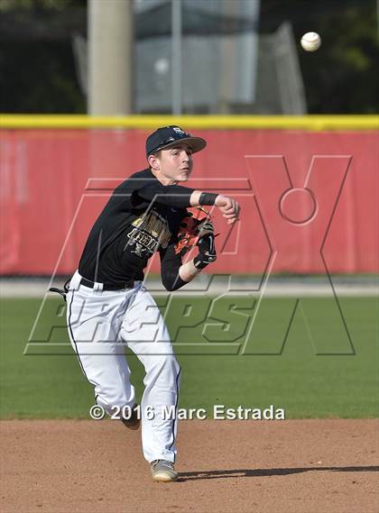 Thumbnail 2 in Clearwater vs. St. Petersburg Catholic photogallery.