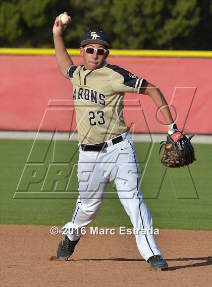 Thumbnail 3 in Clearwater vs. St. Petersburg Catholic photogallery.