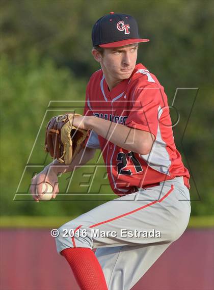Thumbnail 2 in Clearwater vs. St. Petersburg Catholic photogallery.
