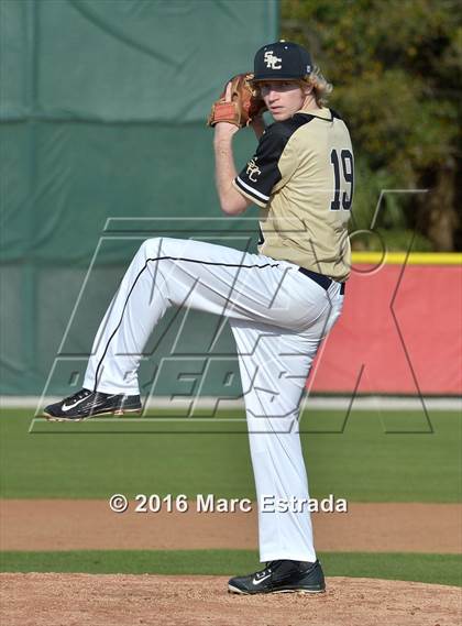 Thumbnail 2 in Clearwater vs. St. Petersburg Catholic photogallery.