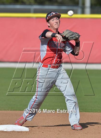 Thumbnail 2 in Clearwater vs. St. Petersburg Catholic photogallery.
