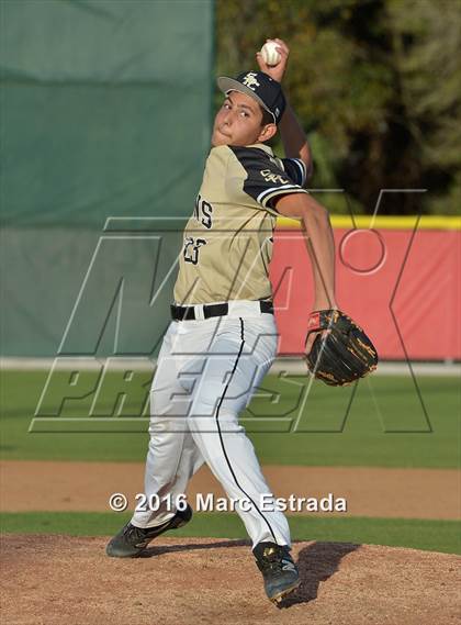 Thumbnail 3 in Clearwater vs. St. Petersburg Catholic photogallery.