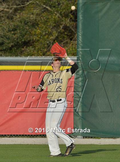 Thumbnail 2 in Clearwater vs. St. Petersburg Catholic photogallery.