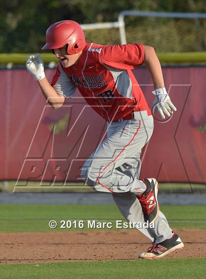 Thumbnail 1 in Clearwater vs. St. Petersburg Catholic photogallery.