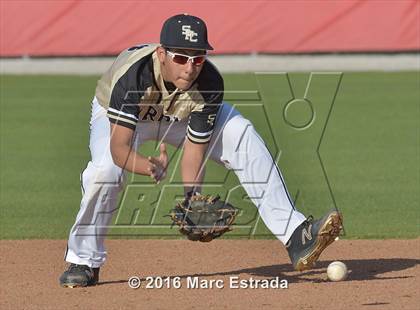 Thumbnail 1 in Clearwater vs. St. Petersburg Catholic photogallery.