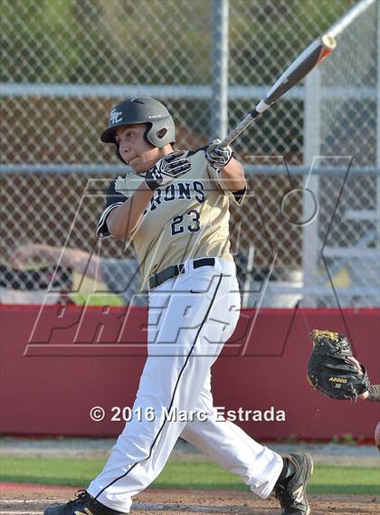 Thumbnail 1 in Clearwater vs. St. Petersburg Catholic photogallery.