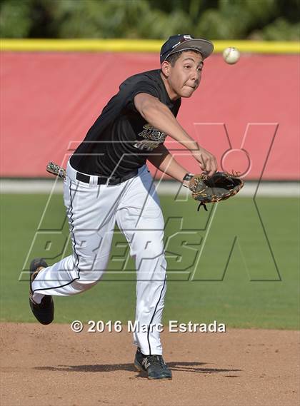 Thumbnail 3 in Clearwater vs. St. Petersburg Catholic photogallery.