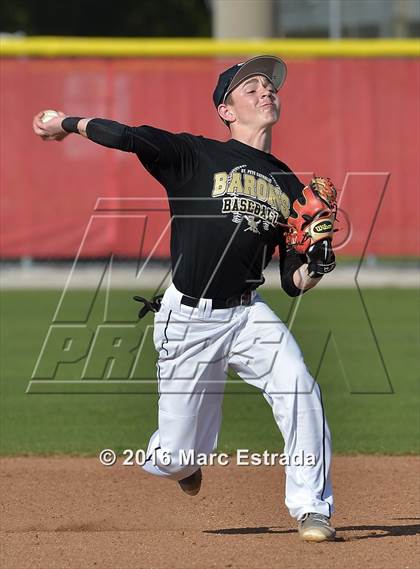 Thumbnail 1 in Clearwater vs. St. Petersburg Catholic photogallery.