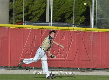 Thumbnail 1 in Clearwater vs. St. Petersburg Catholic photogallery.
