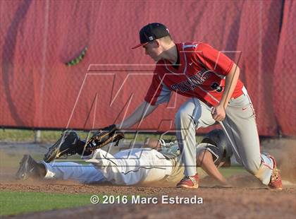 Thumbnail 1 in Clearwater vs. St. Petersburg Catholic photogallery.