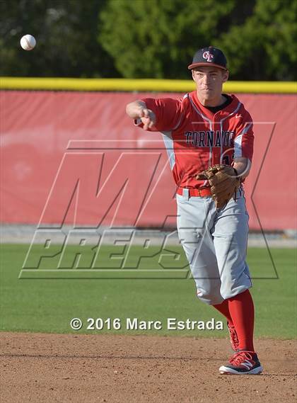 Thumbnail 2 in Clearwater vs. St. Petersburg Catholic photogallery.