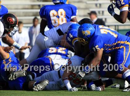 Thumbnail 2 in La Vega vs. Gilmer photogallery.