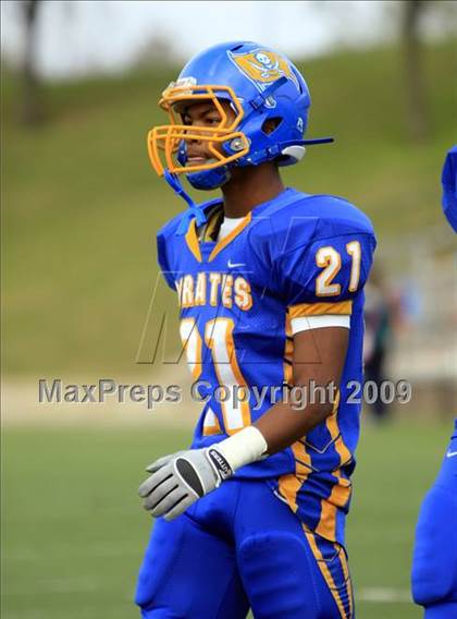 Thumbnail 1 in La Vega vs. Gilmer photogallery.