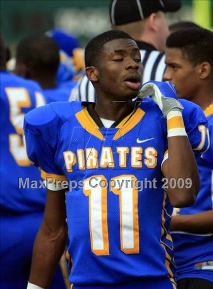 Thumbnail 2 in La Vega vs. Gilmer photogallery.