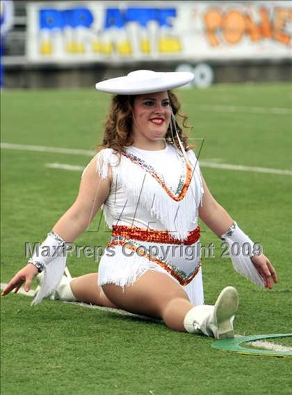 Thumbnail 1 in La Vega vs. Gilmer photogallery.