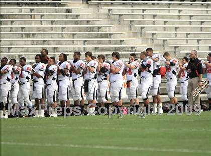 Thumbnail 3 in La Vega vs. Gilmer photogallery.