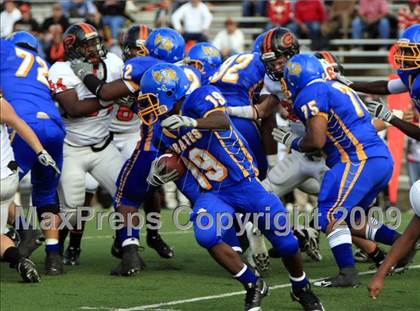 Thumbnail 2 in La Vega vs. Gilmer photogallery.