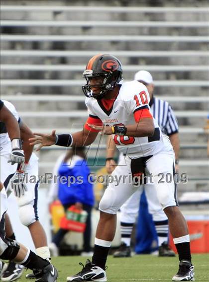 Thumbnail 1 in La Vega vs. Gilmer photogallery.