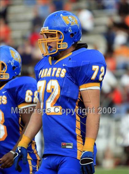 Thumbnail 3 in La Vega vs. Gilmer photogallery.