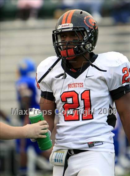 Thumbnail 2 in La Vega vs. Gilmer photogallery.
