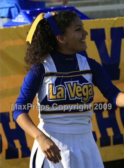 Thumbnail 2 in La Vega vs. Gilmer photogallery.