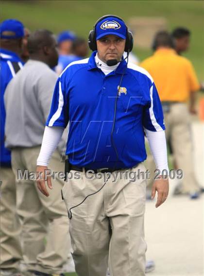 Thumbnail 3 in La Vega vs. Gilmer photogallery.