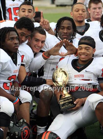 Thumbnail 3 in La Vega vs. Gilmer photogallery.