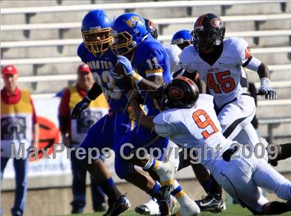 Thumbnail 1 in La Vega vs. Gilmer photogallery.