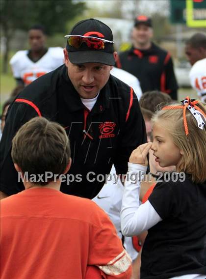 Thumbnail 2 in La Vega vs. Gilmer photogallery.
