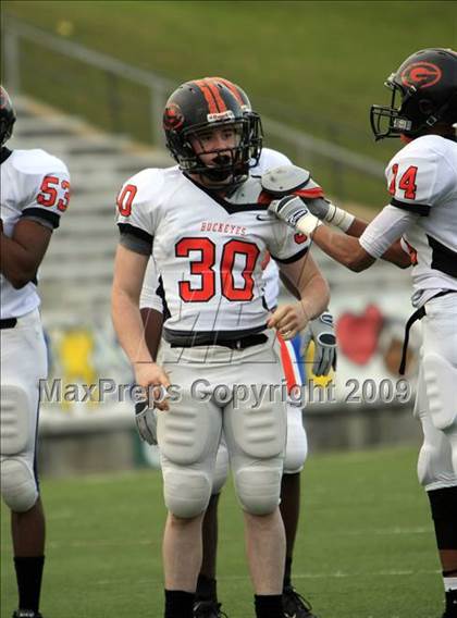 Thumbnail 2 in La Vega vs. Gilmer photogallery.