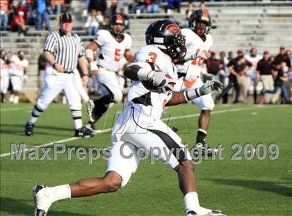 Thumbnail 1 in La Vega vs. Gilmer photogallery.