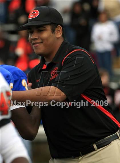 Thumbnail 2 in La Vega vs. Gilmer photogallery.